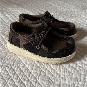 Hey Dude Wally Toddler